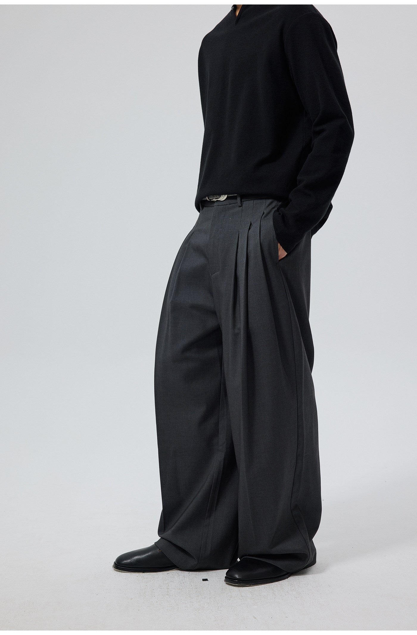 Wrinkle-Resistant Pleated Casual Pants