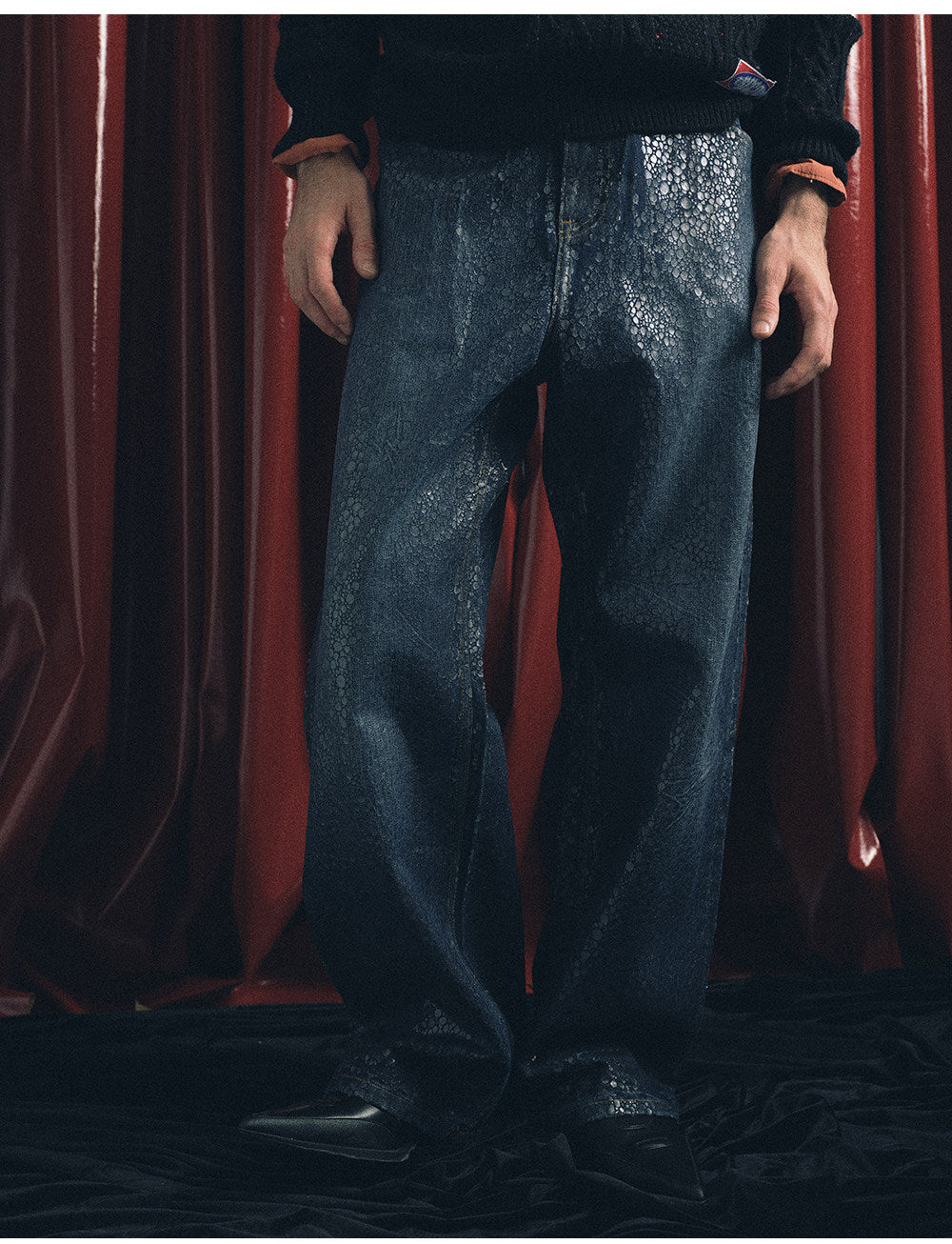 Loose-fit straight-leg jeans