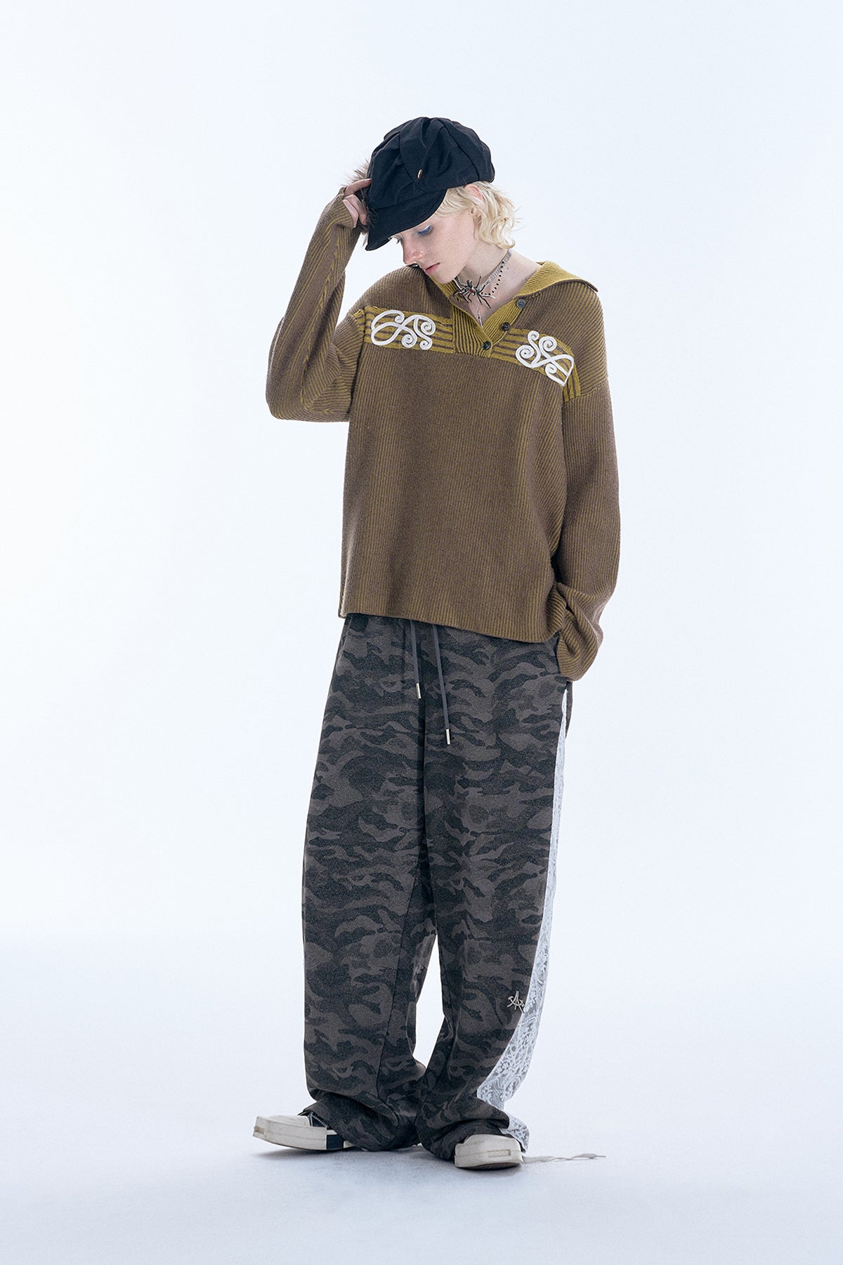 Embroidery Mixed Color Sweater