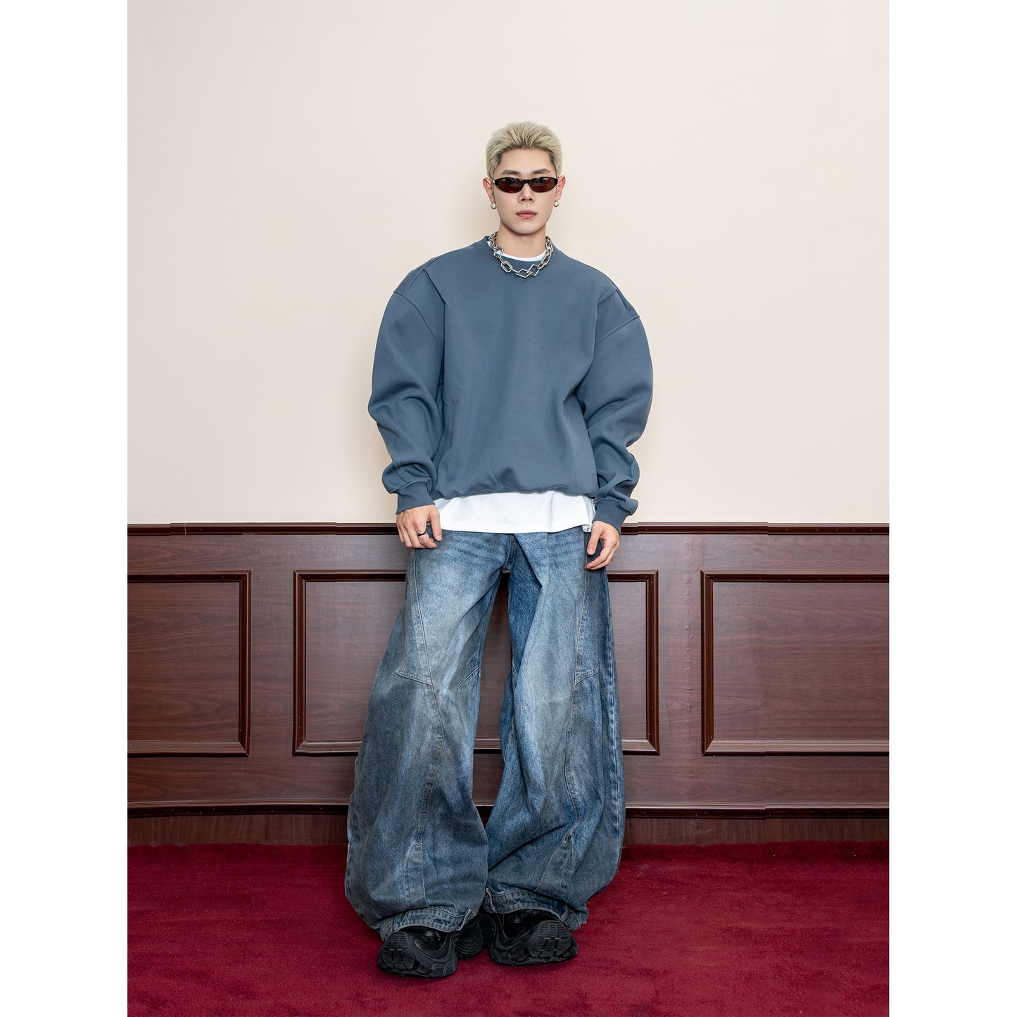 Pleated design solid color heavy sweatshirt