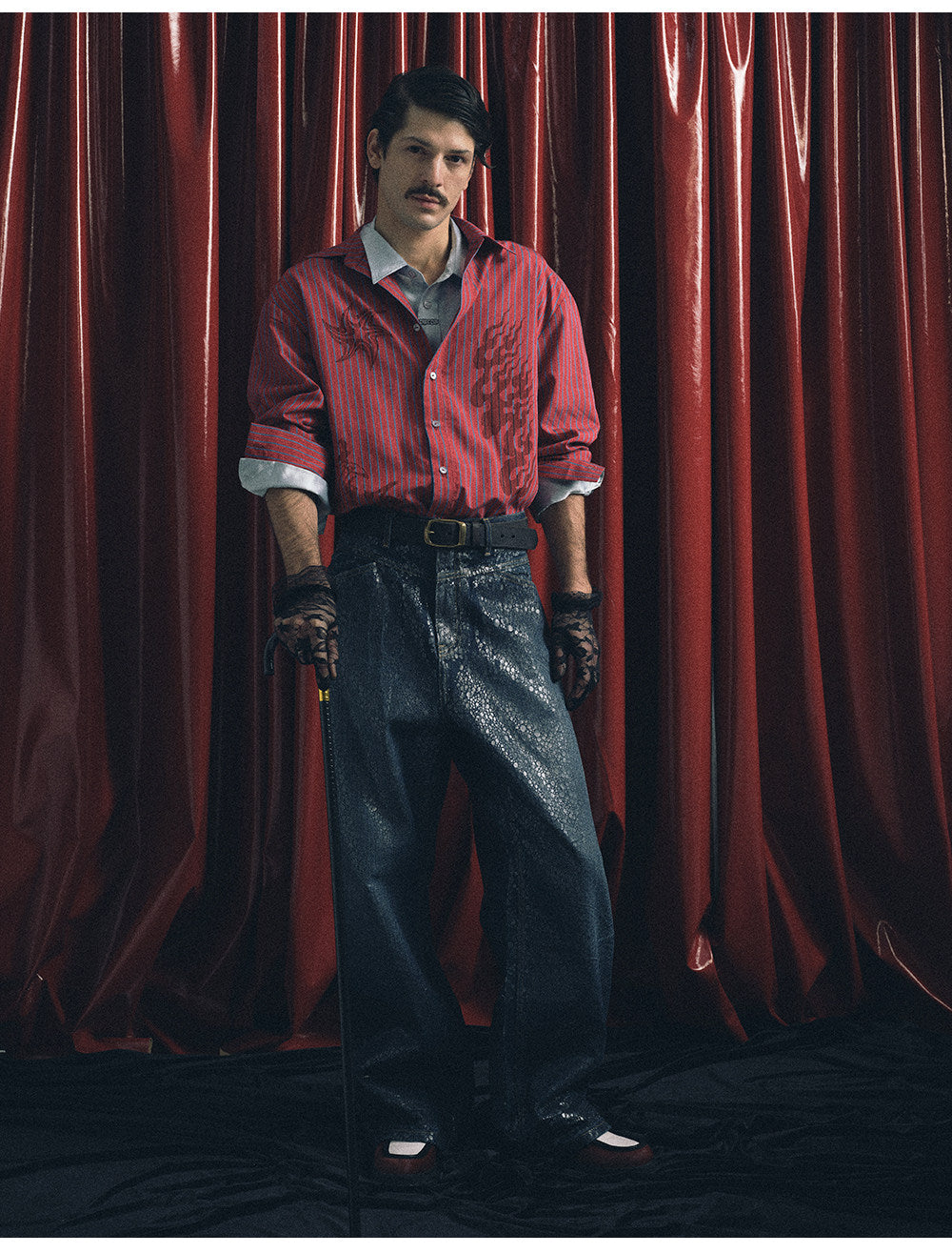 Loose-fit straight-leg jeans