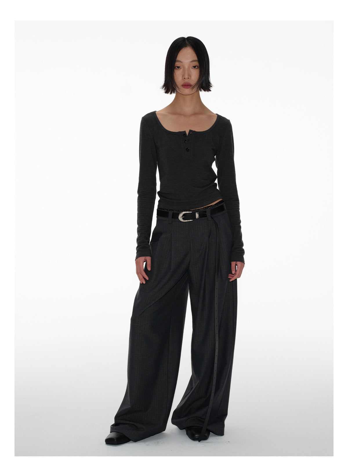 Double-pleated wide-leg pants