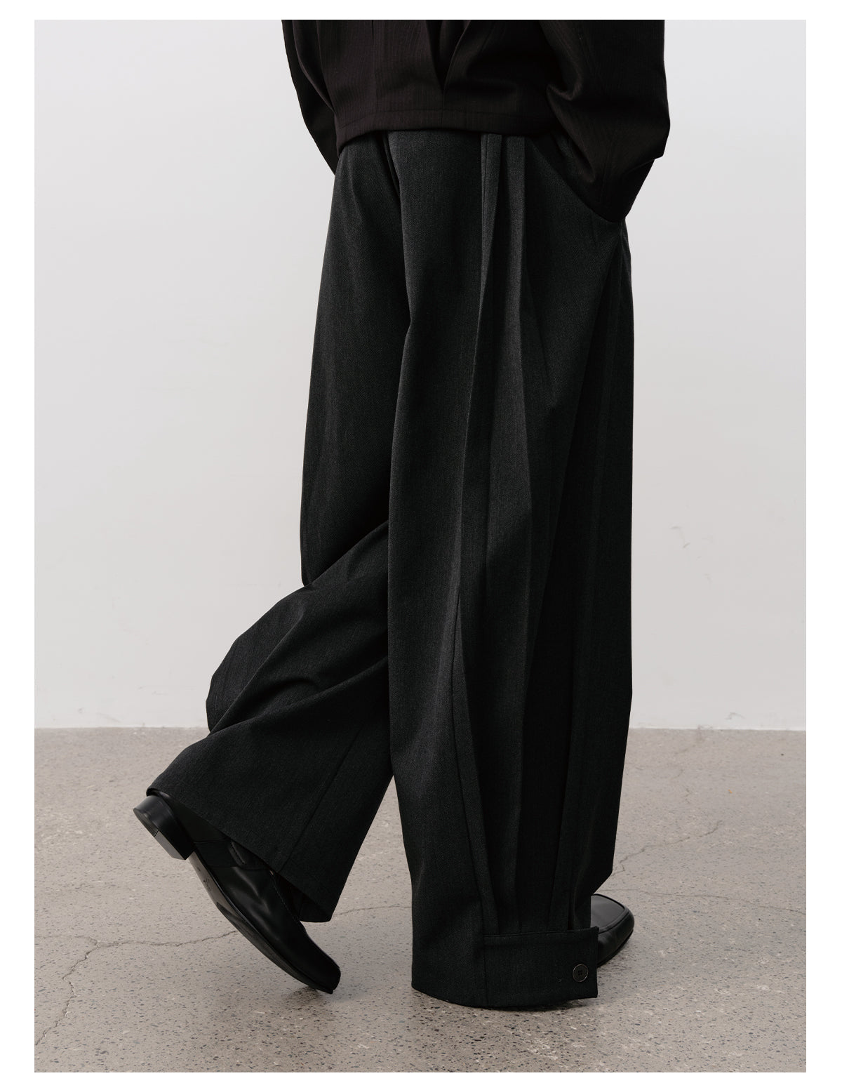 Side-Pleated Casual Pants