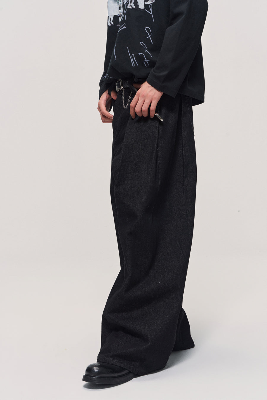 Vintage Double Pleated Jeans