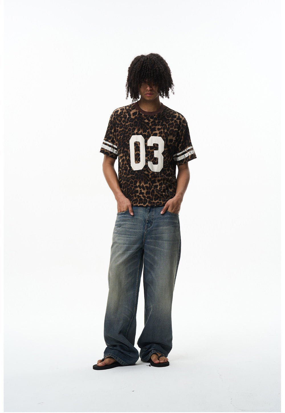 Leopard-Print Number Patch Round-Neck Half-Sleeve T-Shirt