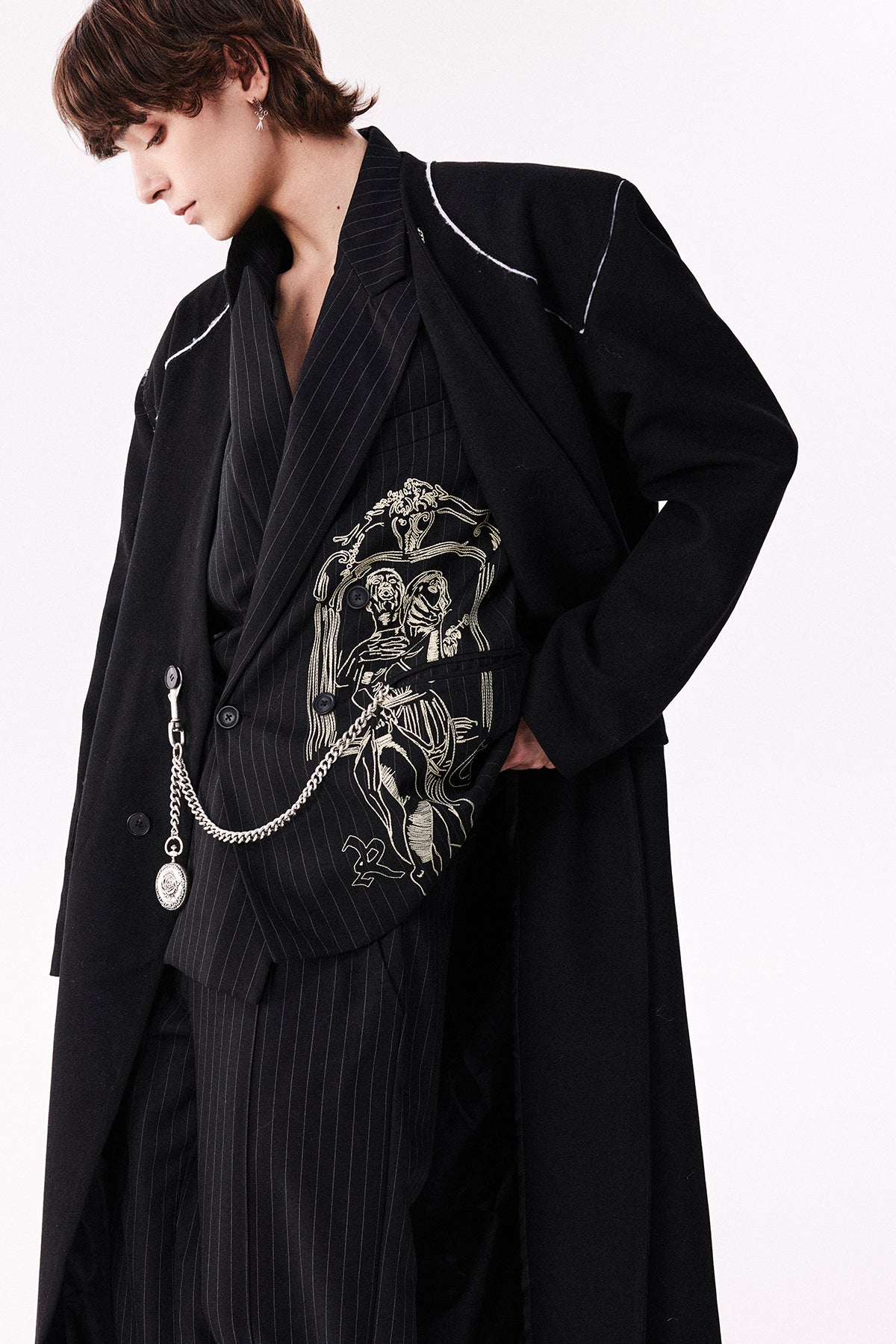 Shoulder pad long coat