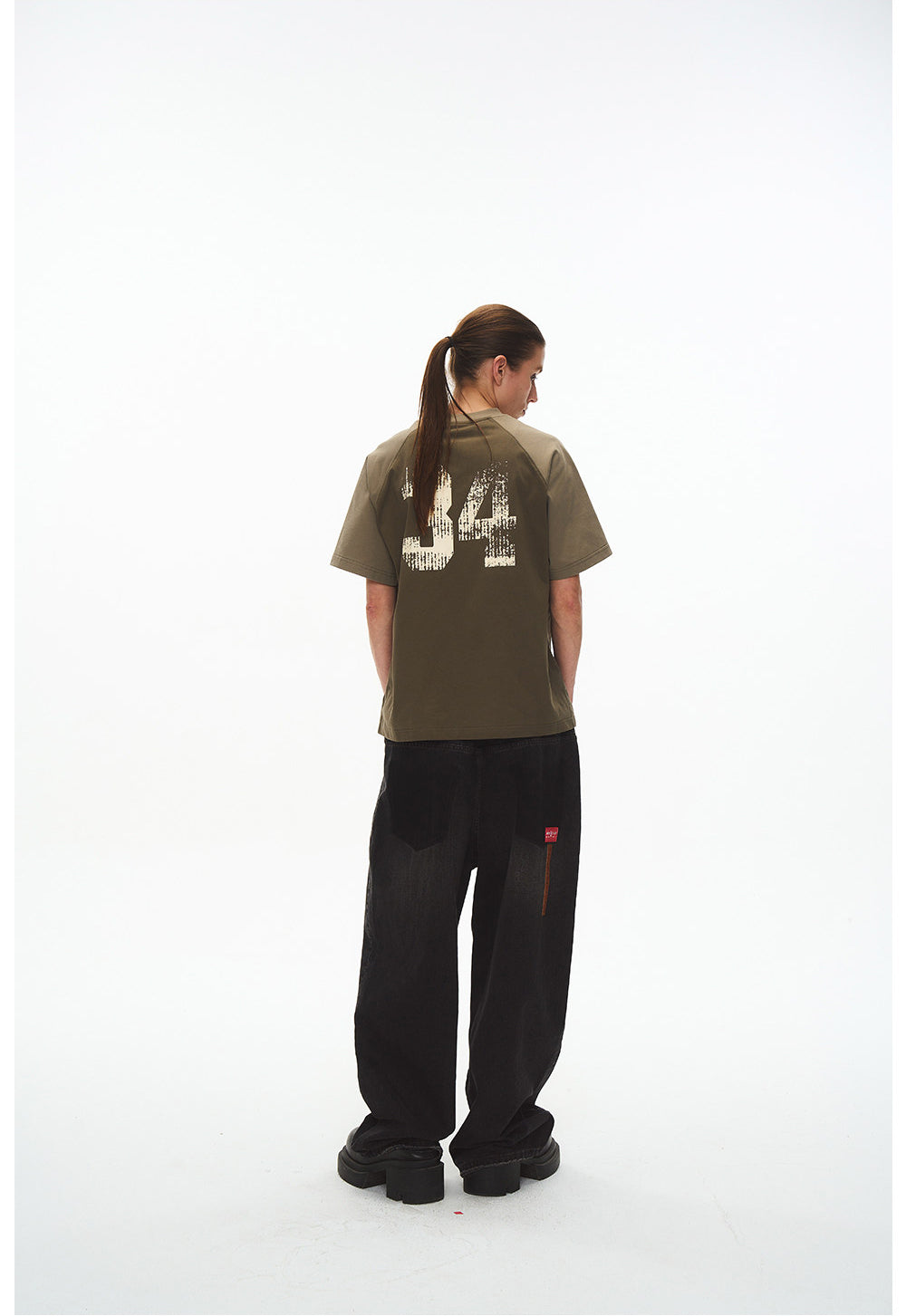 Round-neck raglan T-shirt