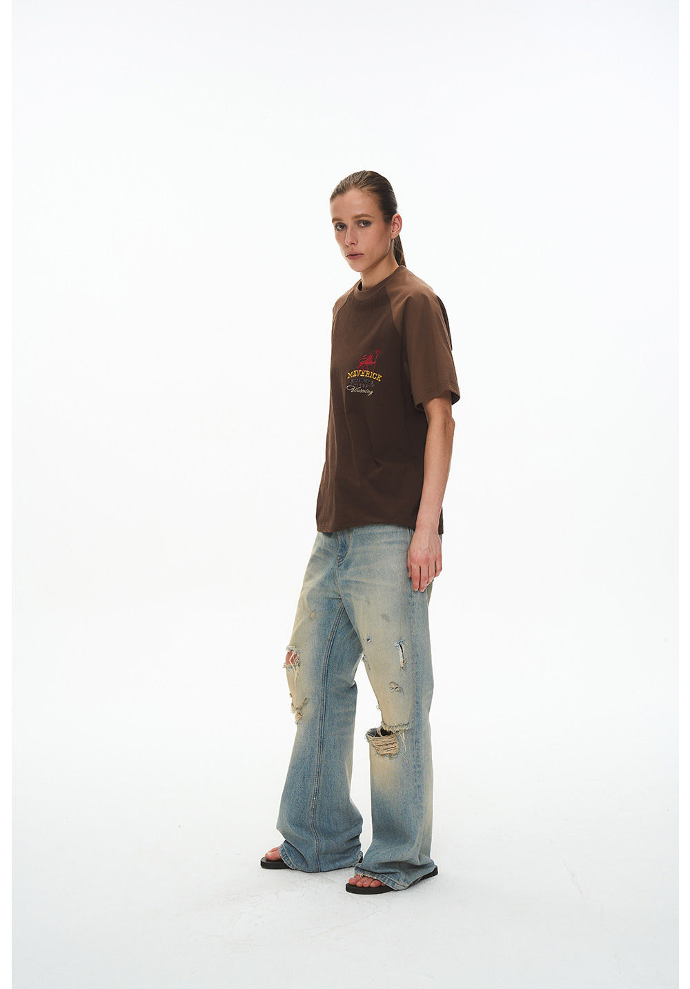 Round-neck raglan T-shirt