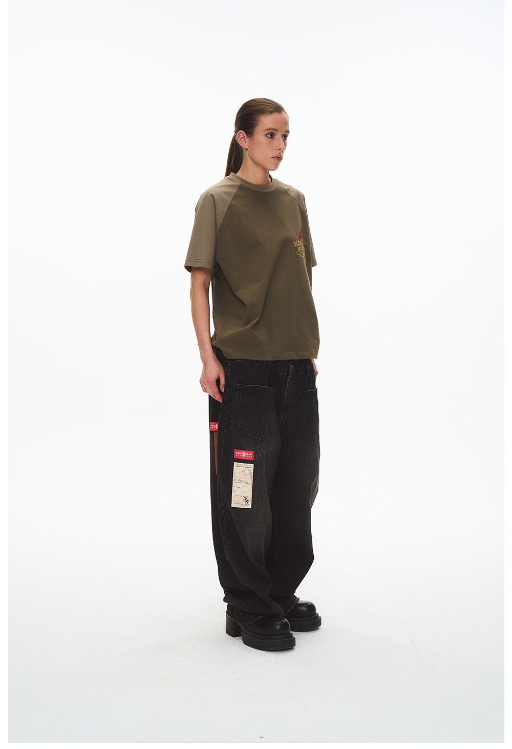 Round-neck raglan T-shirt