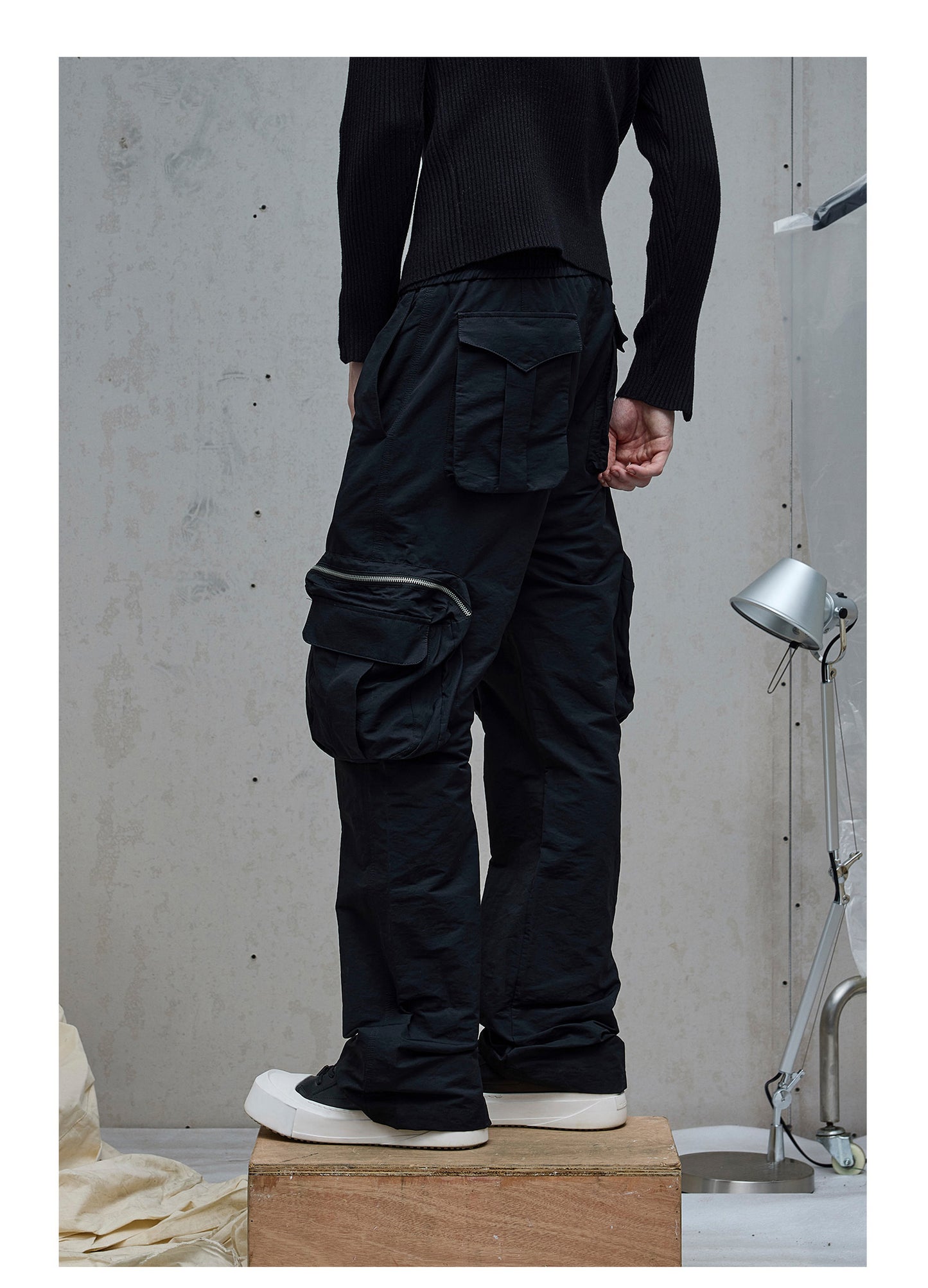 Three-dimensional pocket zipper straight pants