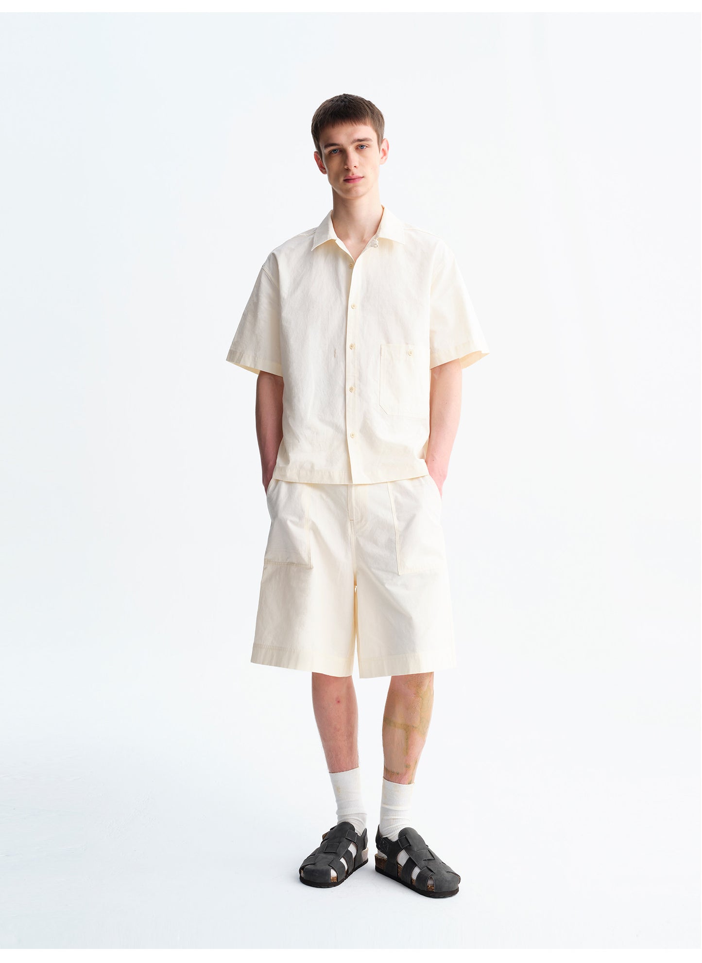Linen Loose-Fit Shorts