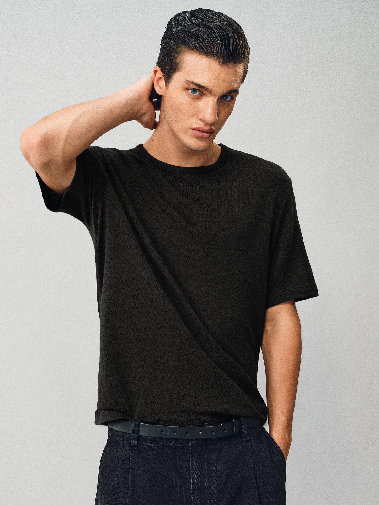 Round-neck T-shirt with a fur-like texture