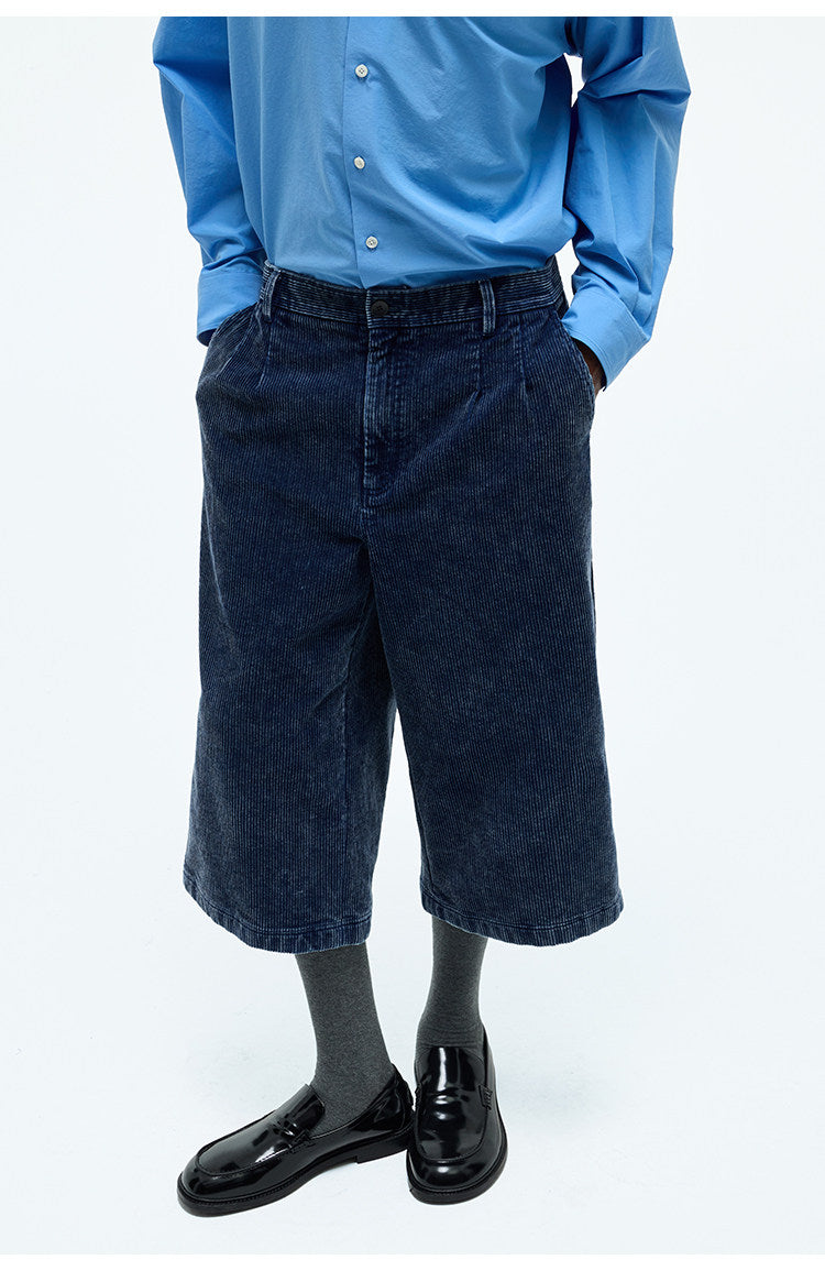 Corduroy Textured Cropped shorts