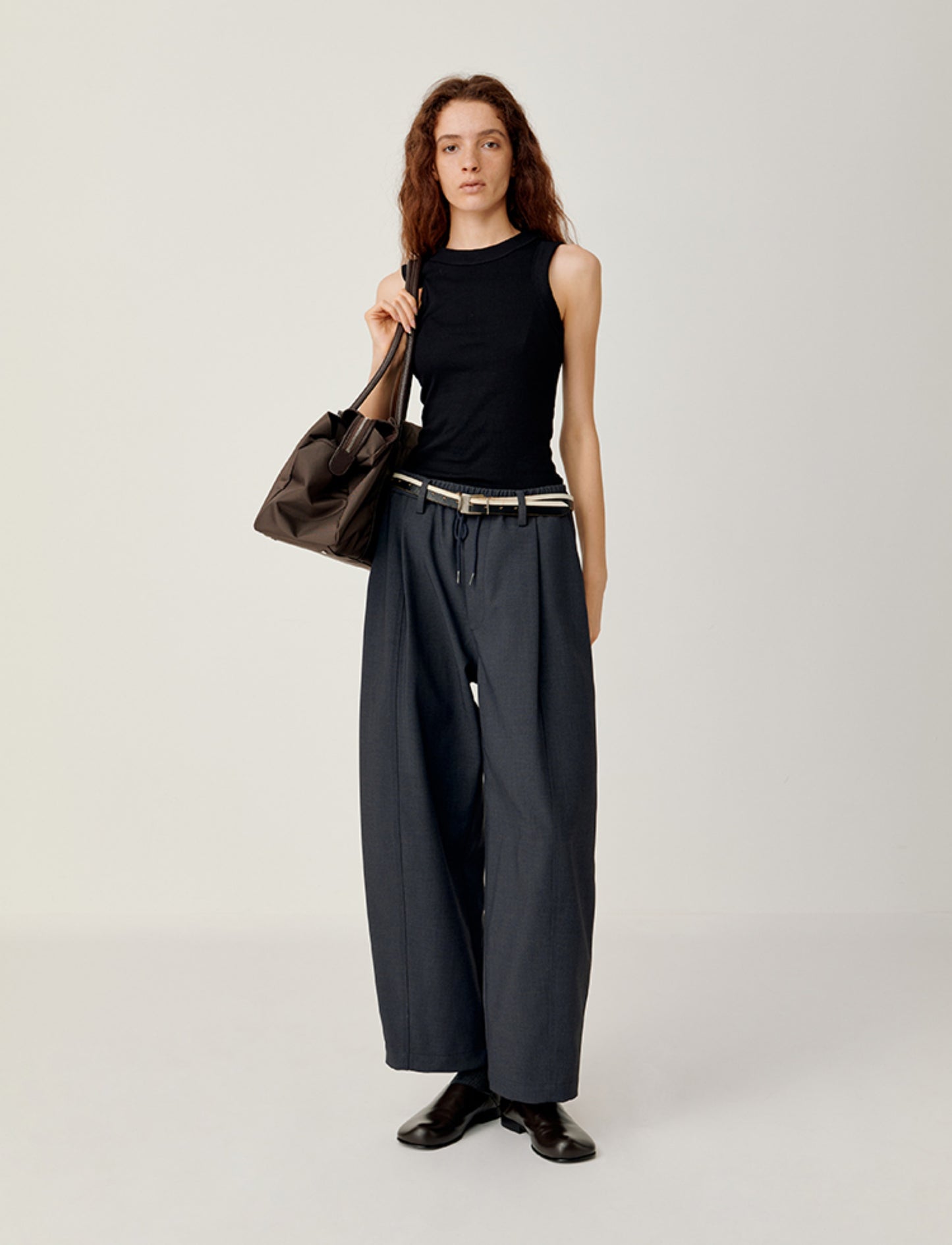 Loose-fitting draped casual pants