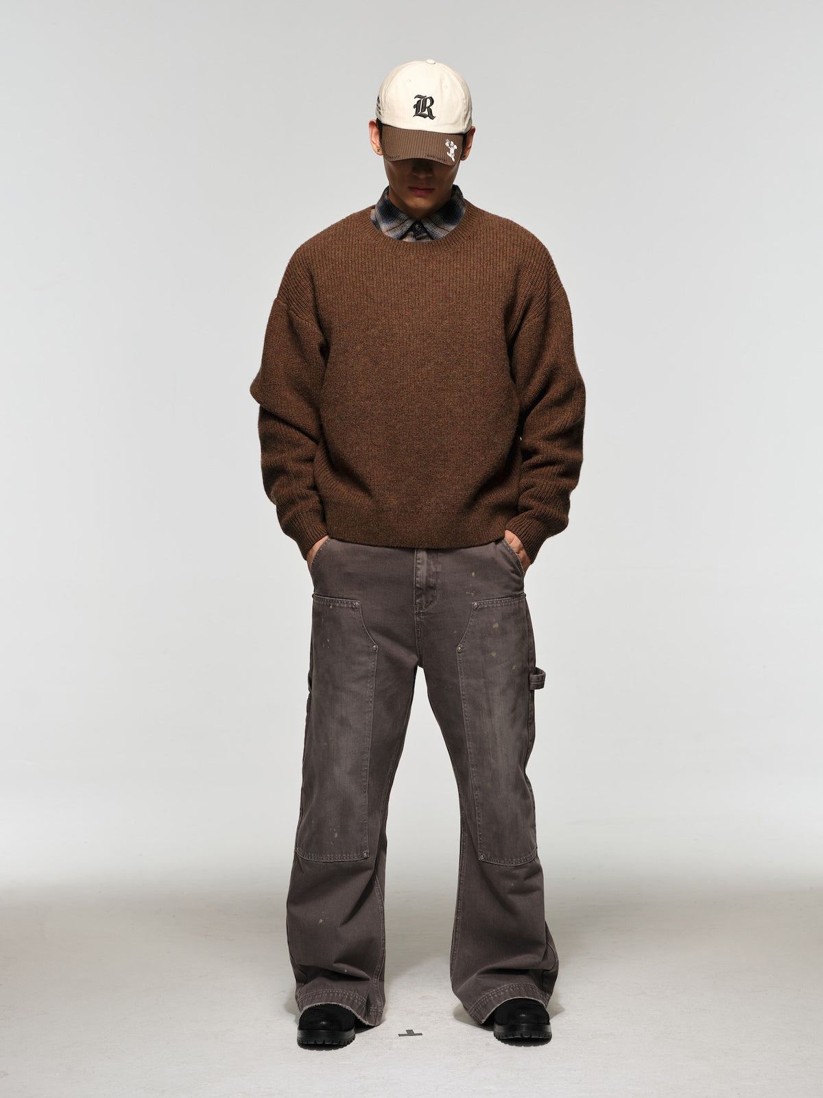 100% Shetland Wool Embroidered Round-Neck Sweater