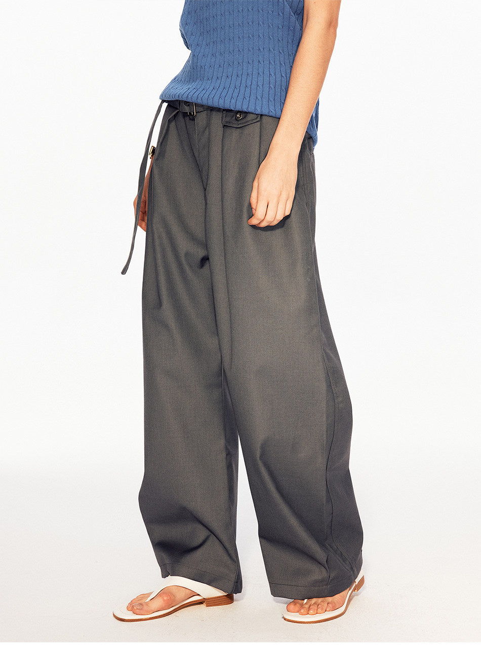 Casual Pants with an Adjustable Waistband
