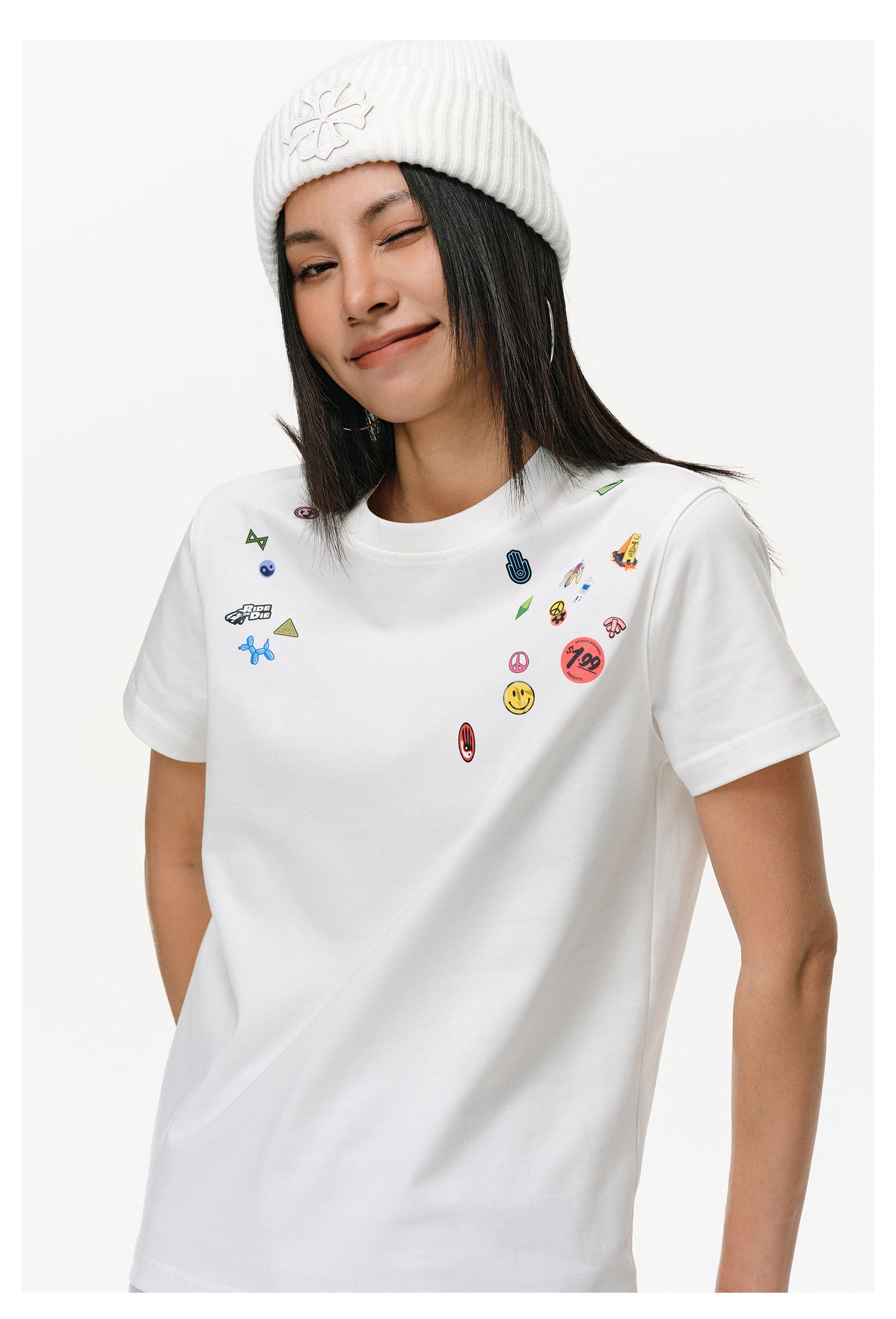 Thick sticker print T-shirt