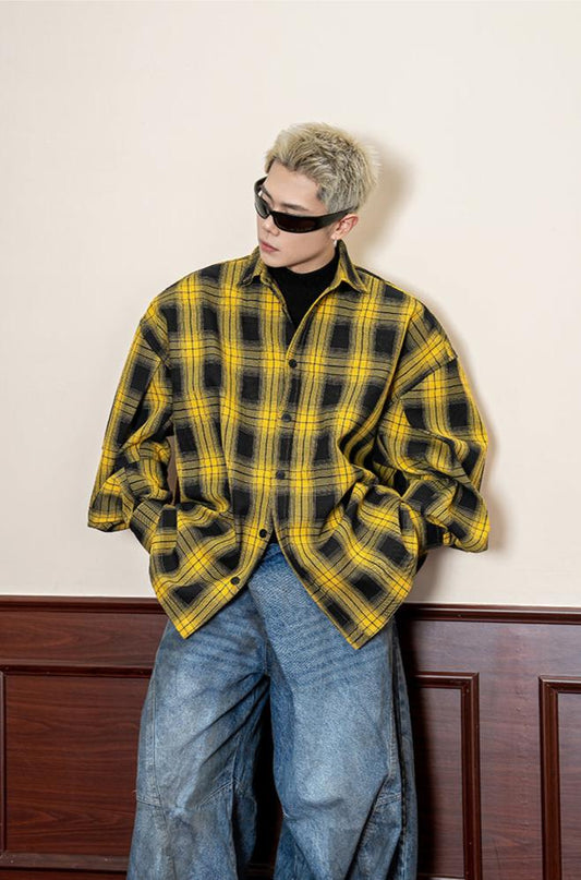 Checkered scimitar sleeve shirt