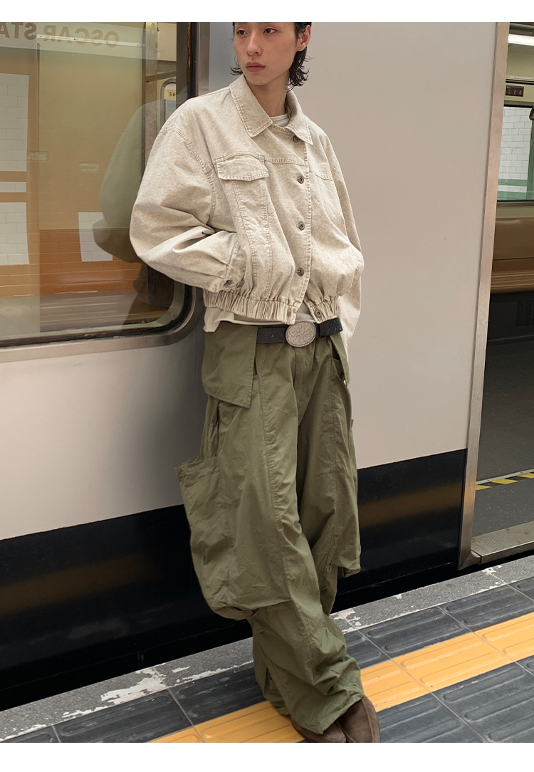 Tank-top-style messenger jacket
