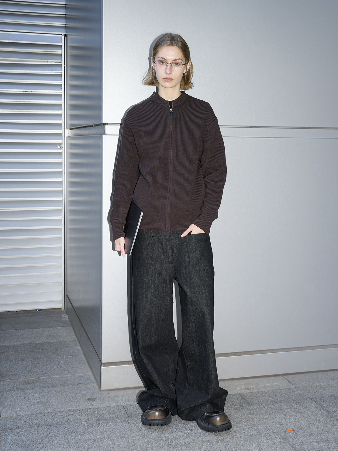 Front patch pocket denim pants