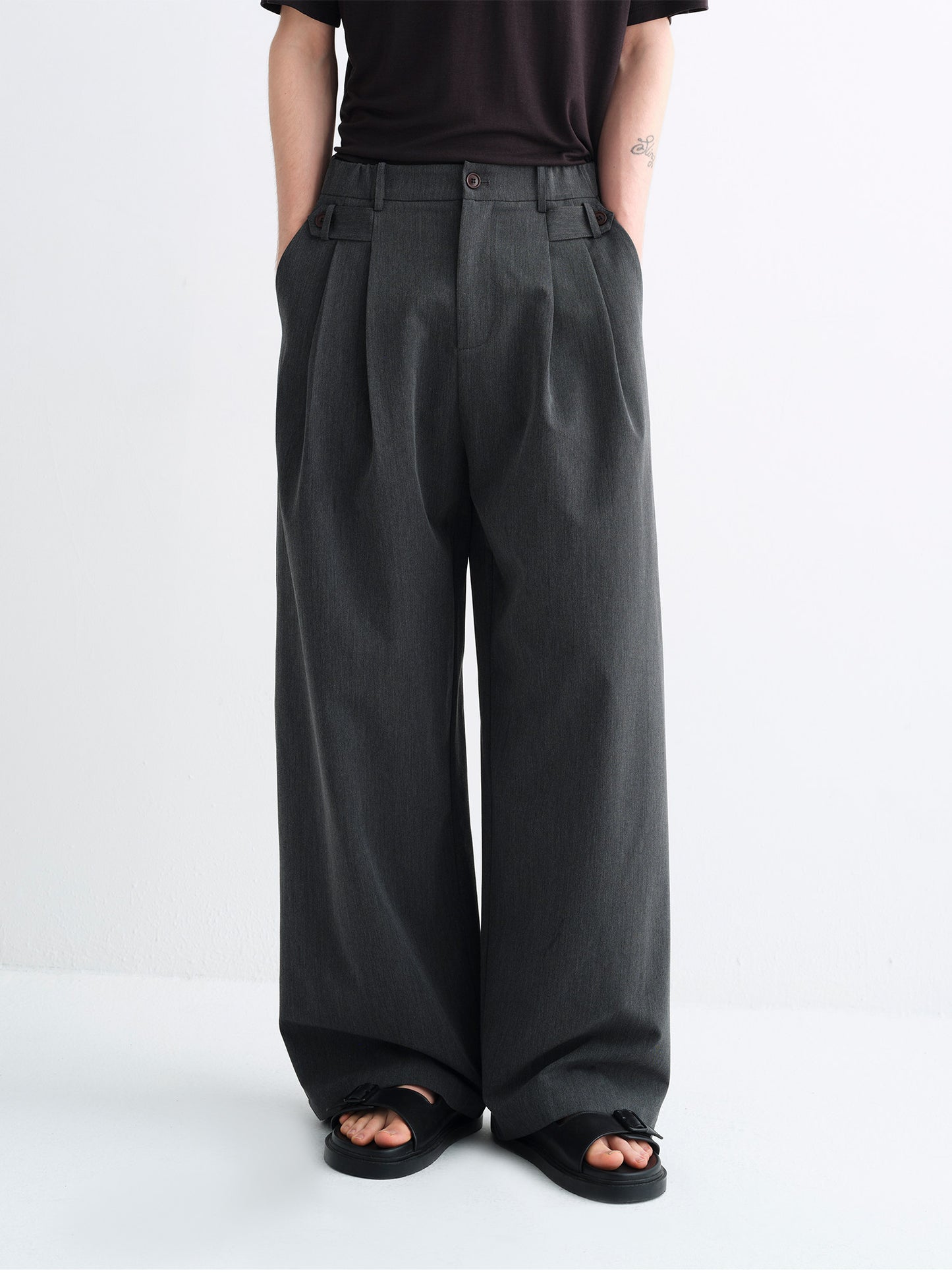 Casual Pants with Double-Pleated Waist Loop Design