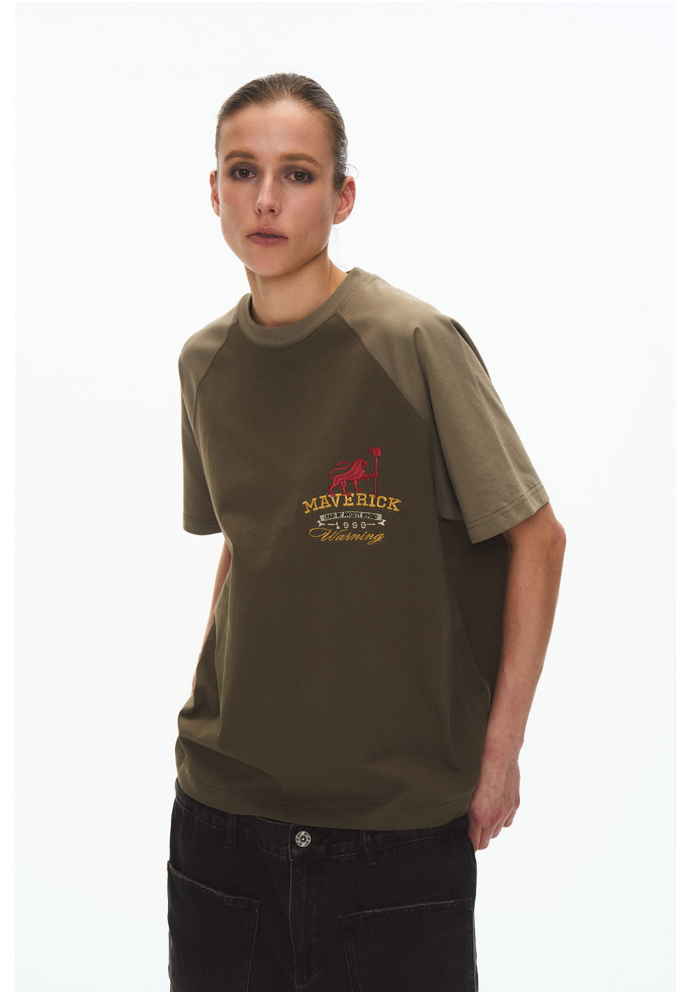 Round-neck raglan T-shirt