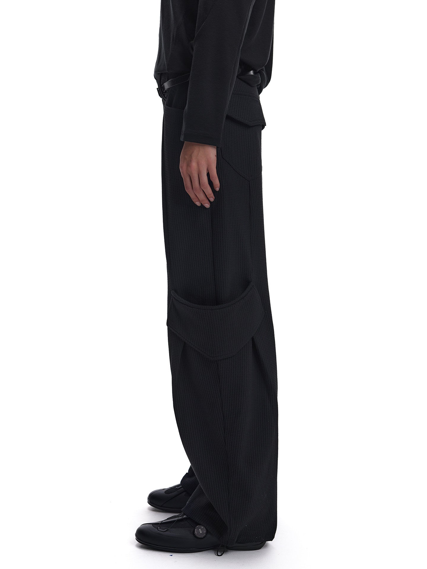 Waffle-Textured Pleated Casual Pants