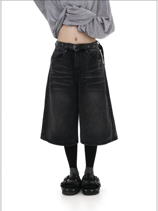 Classic wash A-line denim shorts