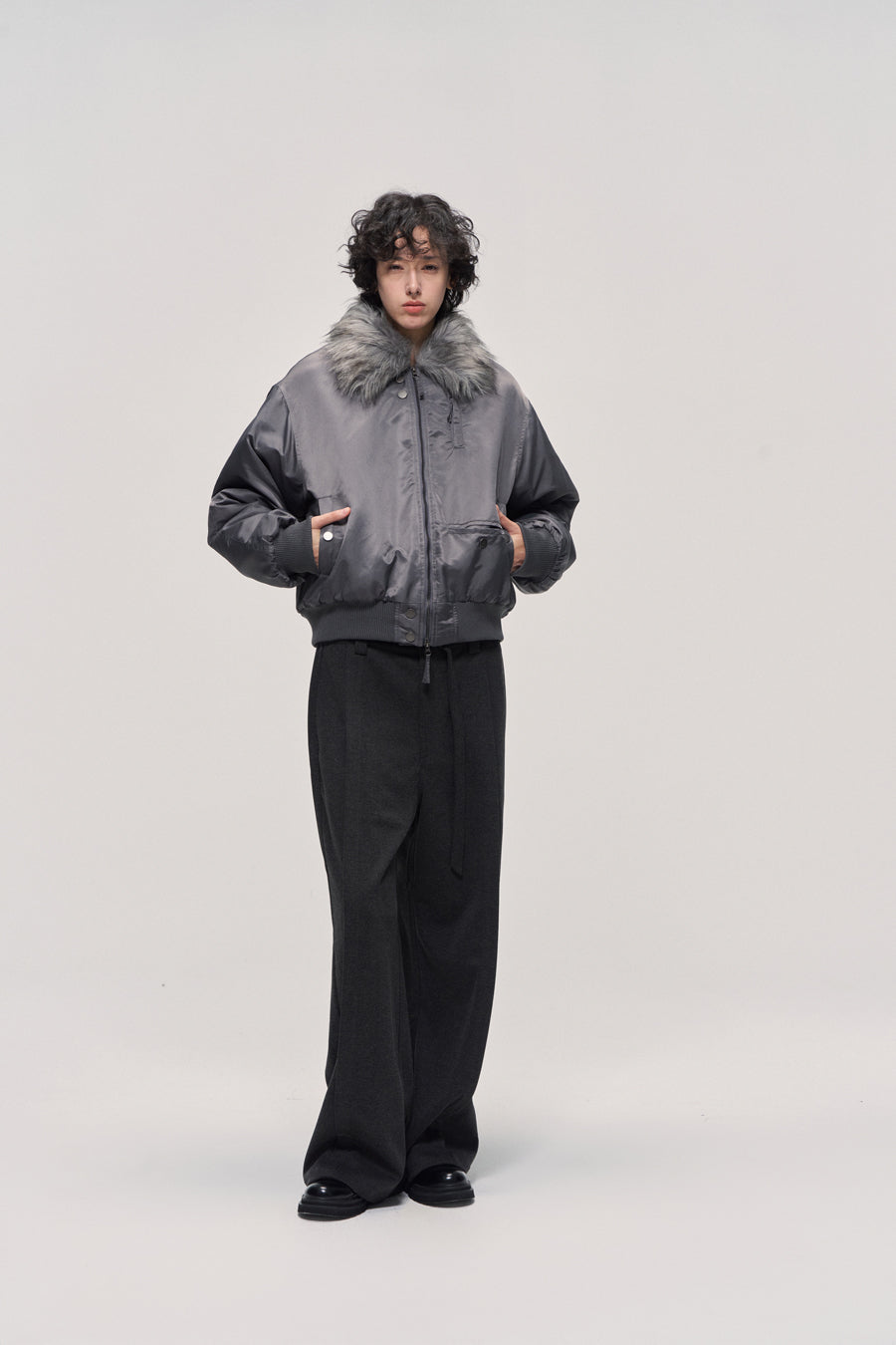 Center seam casual pants