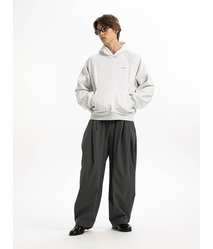 Clean fit short wide sweatshirt