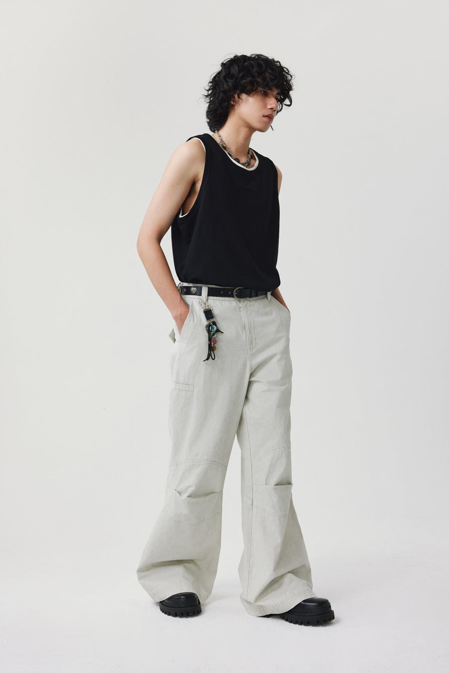 Frayed finish casual pants