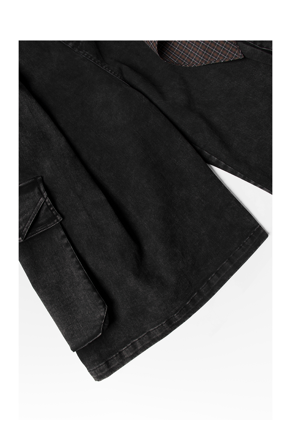 Cropped pants with detachable scarf