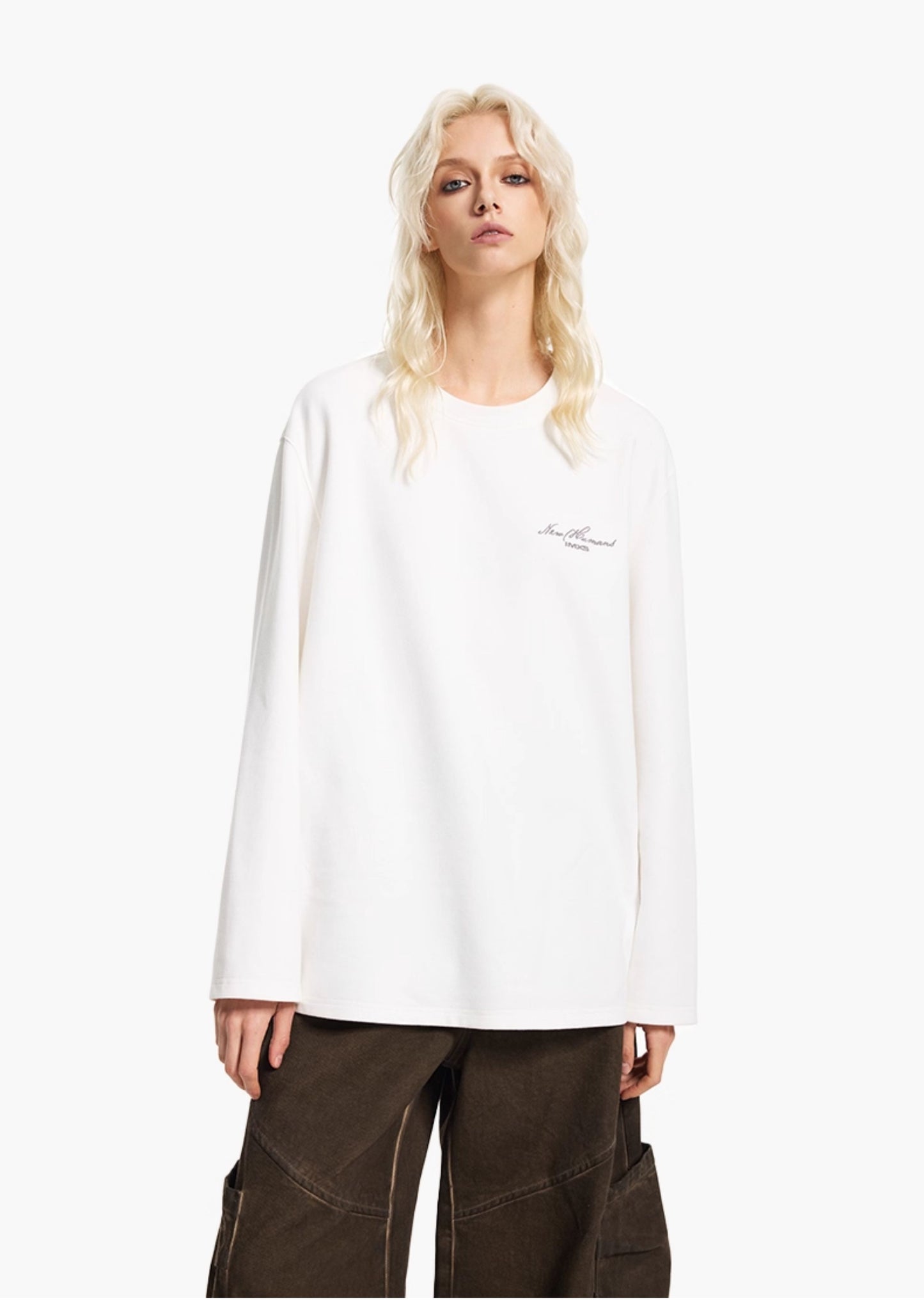 Embroidered Print Round-Neck T-Shirt　