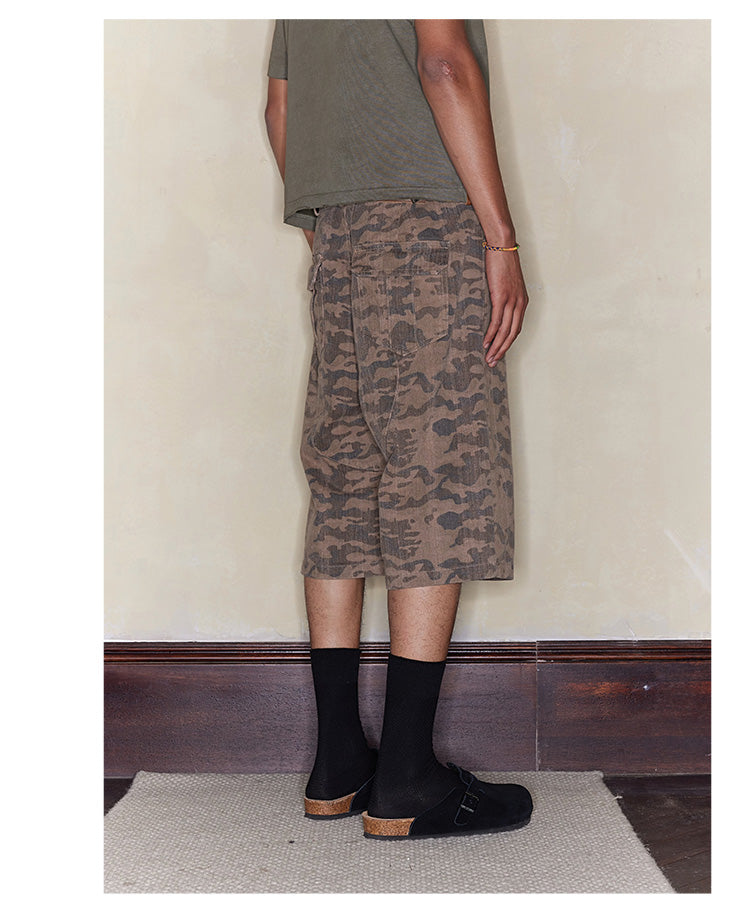 Camouflage mid-length pants