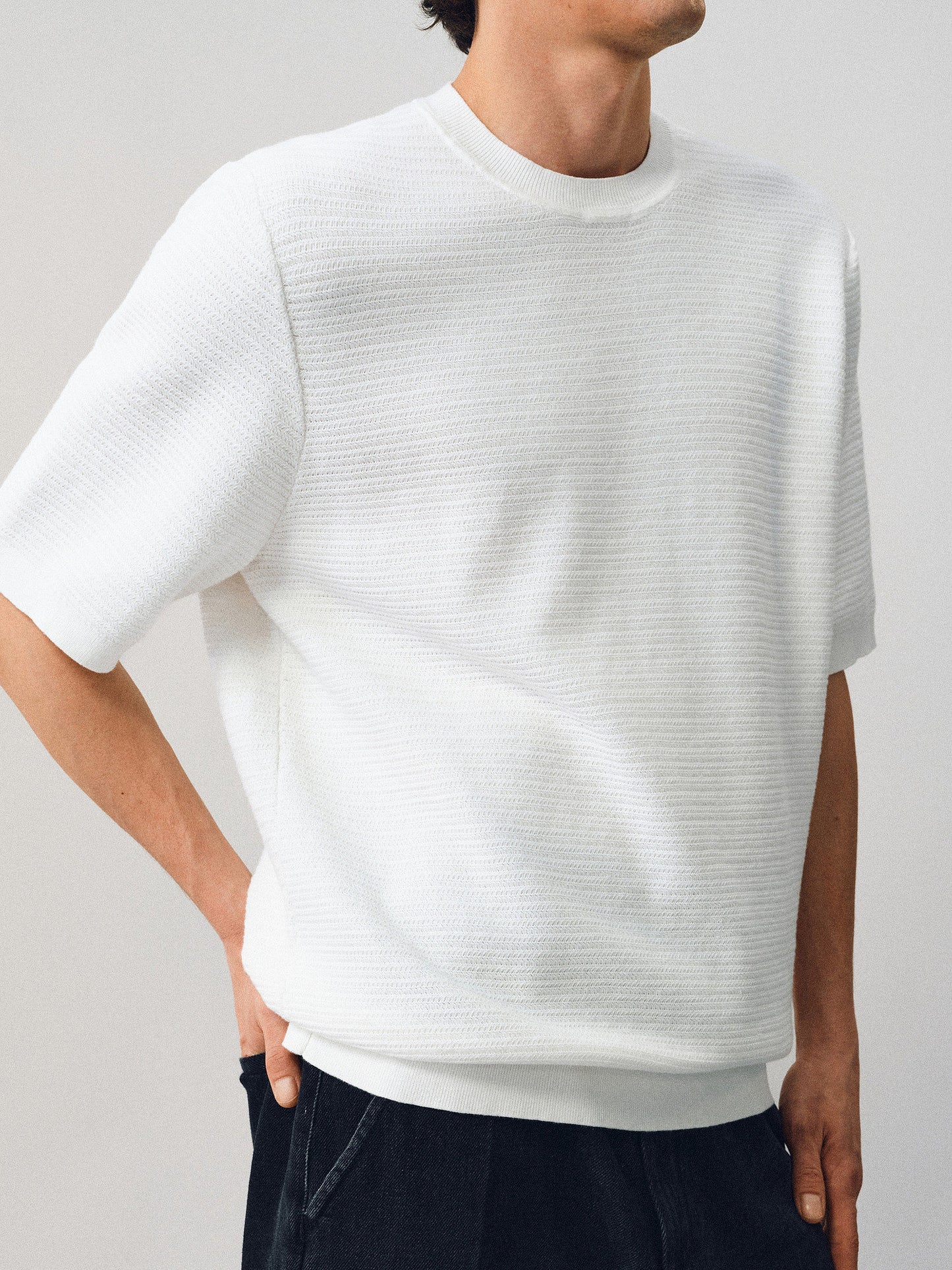 Short-sleeve knit shirt