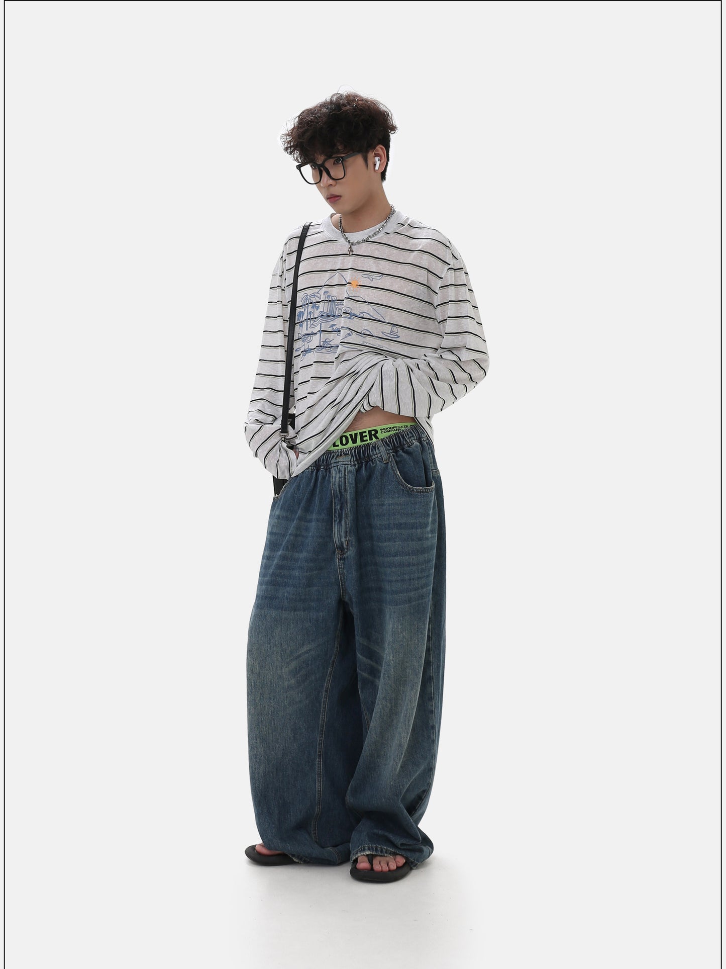 경량 스트라이프 티셔츠