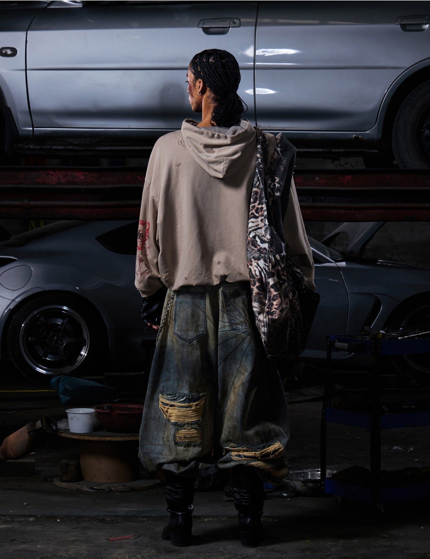 Wild Damage Curved Jeans