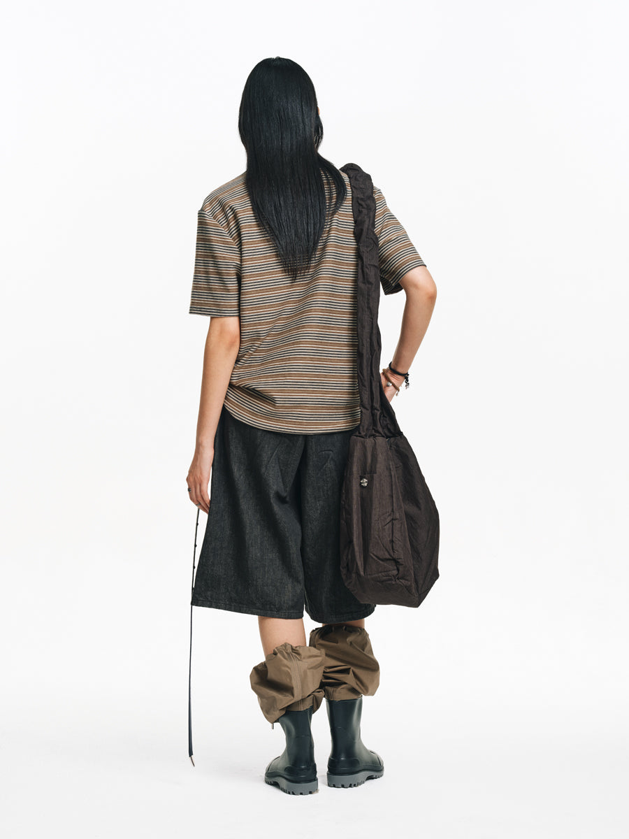 Contrast color T-shirt