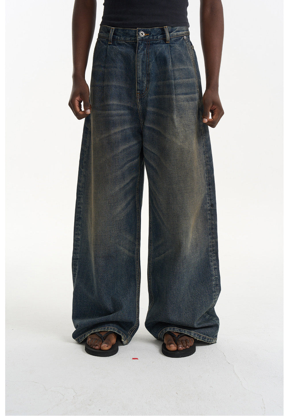 Wash-processed wide-leg jeans