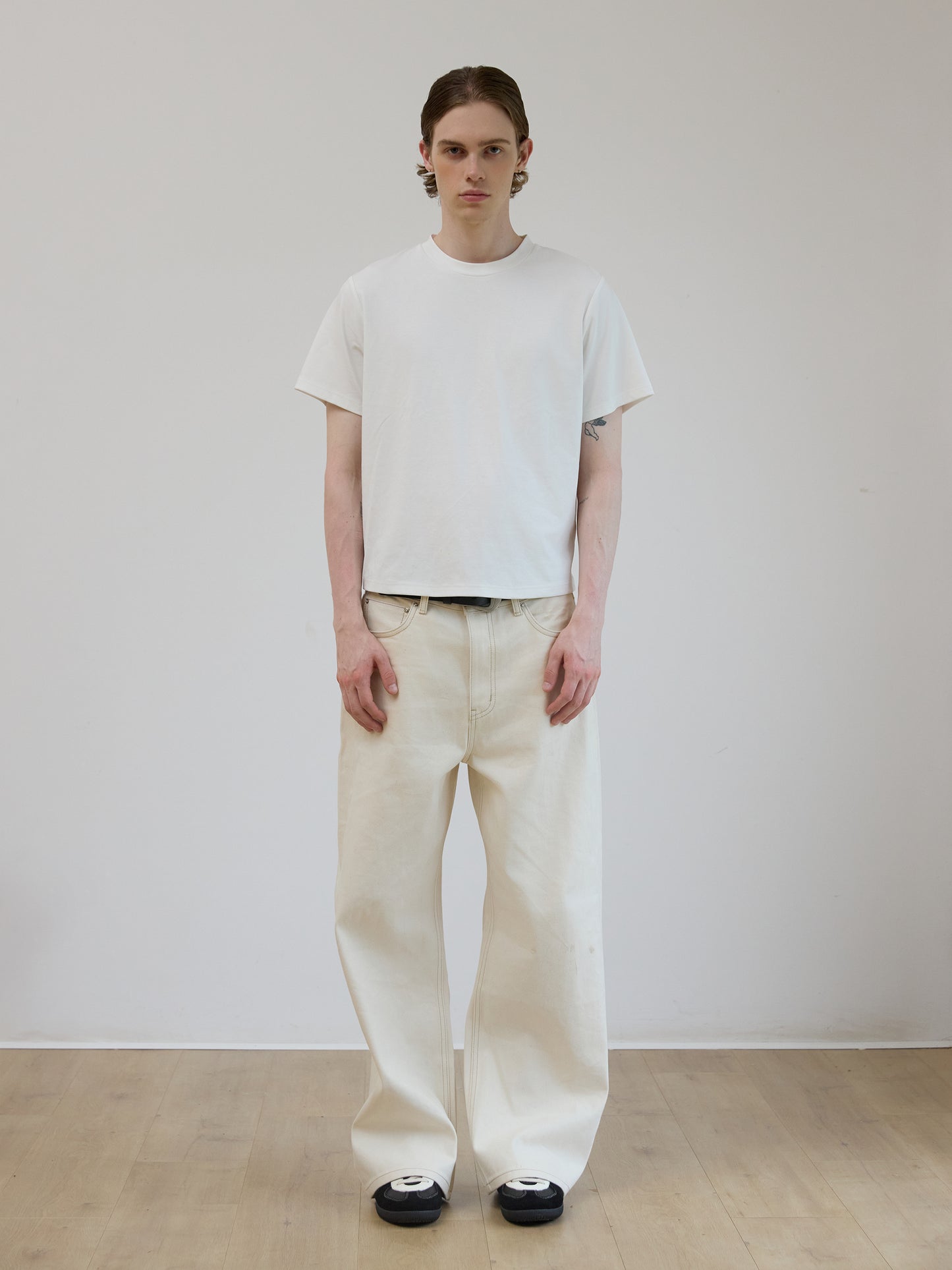 Basic round neck T-shirt