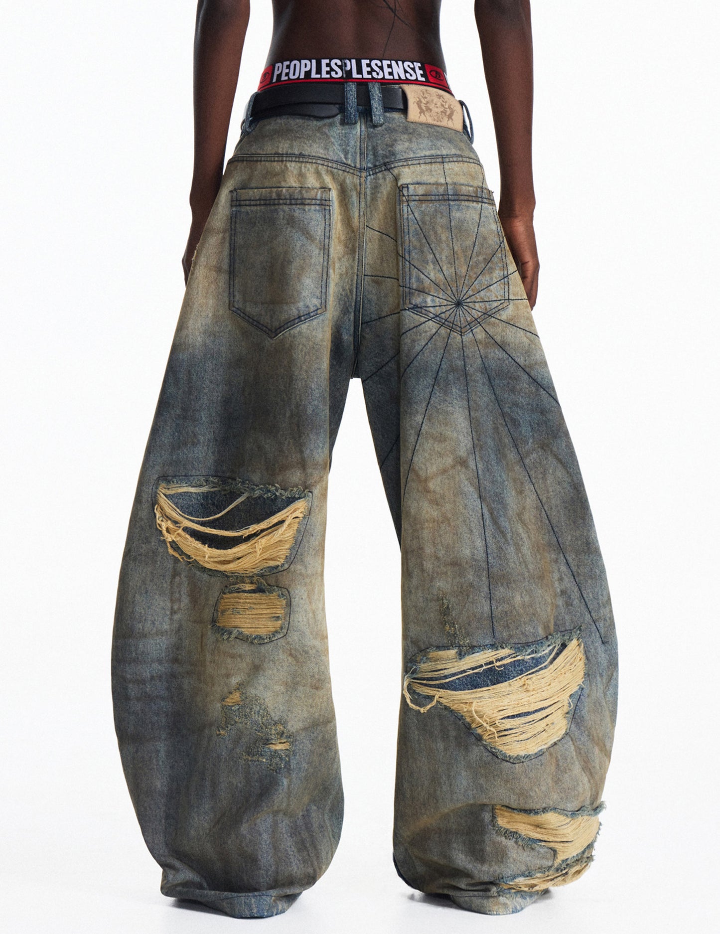 Wild Damage Curved Jeans