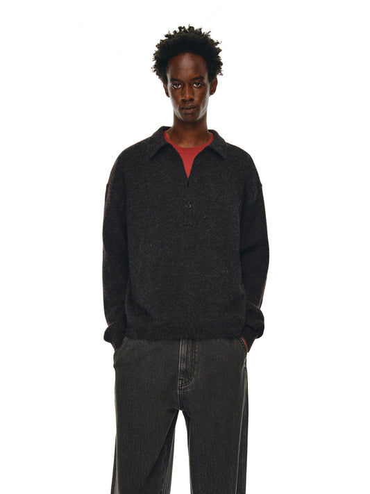 Collar-neck knit shirt