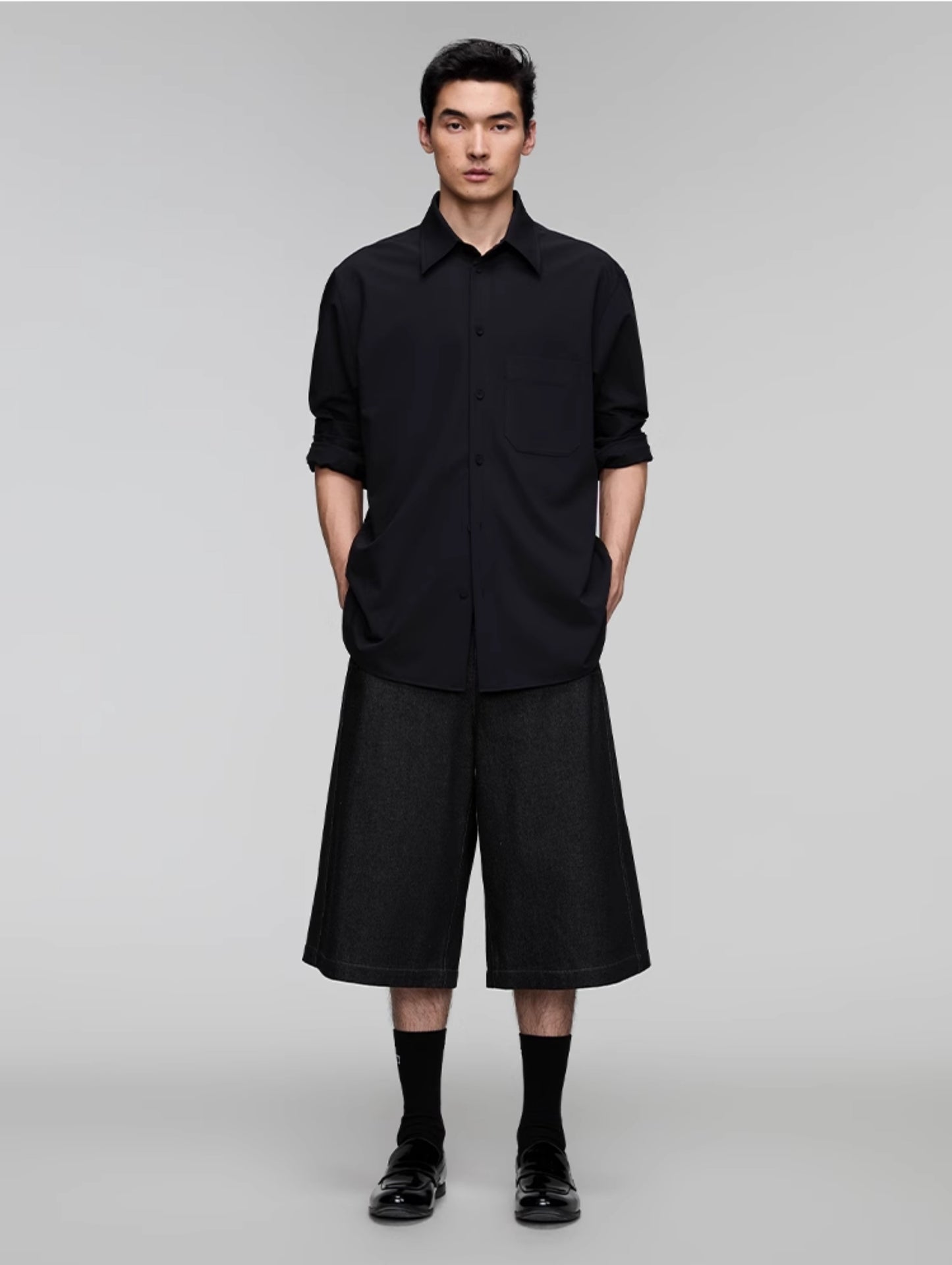 Patch pocket basic shirt