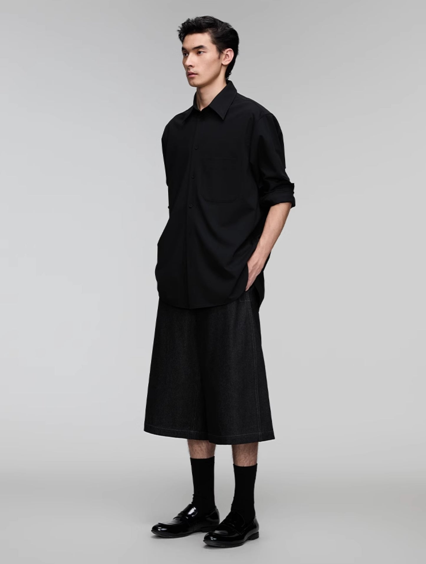 Patch pocket basic shirt