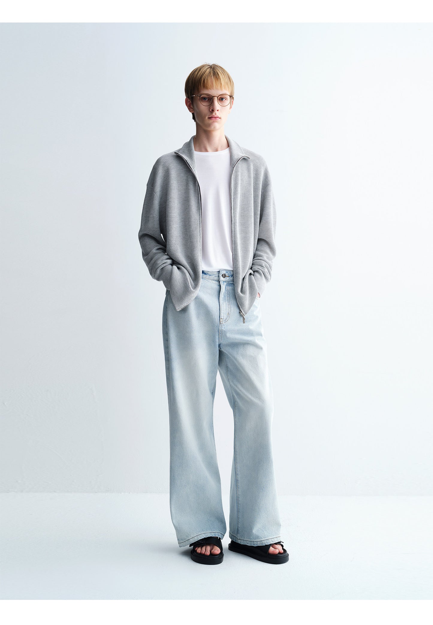 Relaxed Cotton Textured Jeans