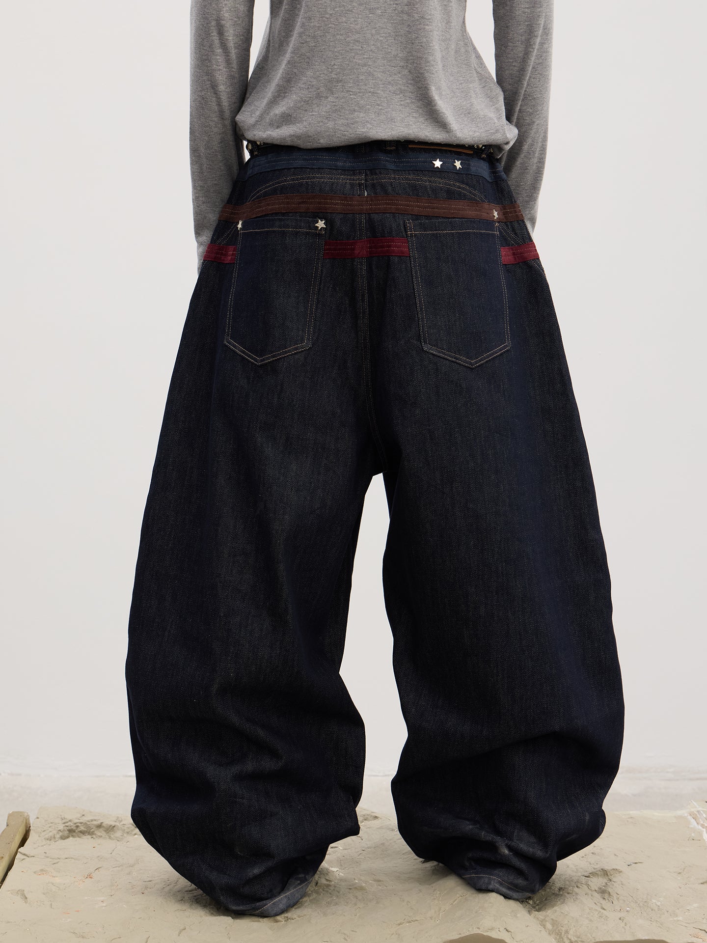 Deconstruction Design Jeans