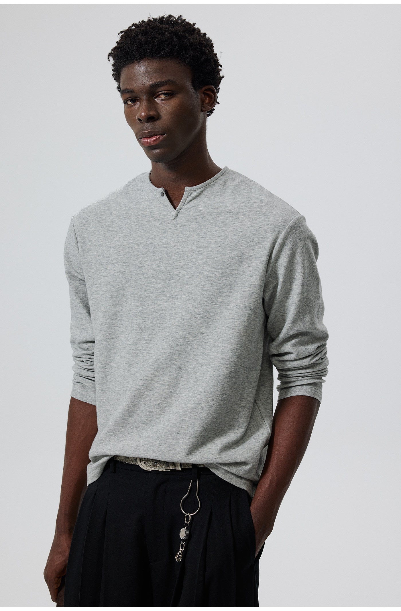 Single-button T-shirt