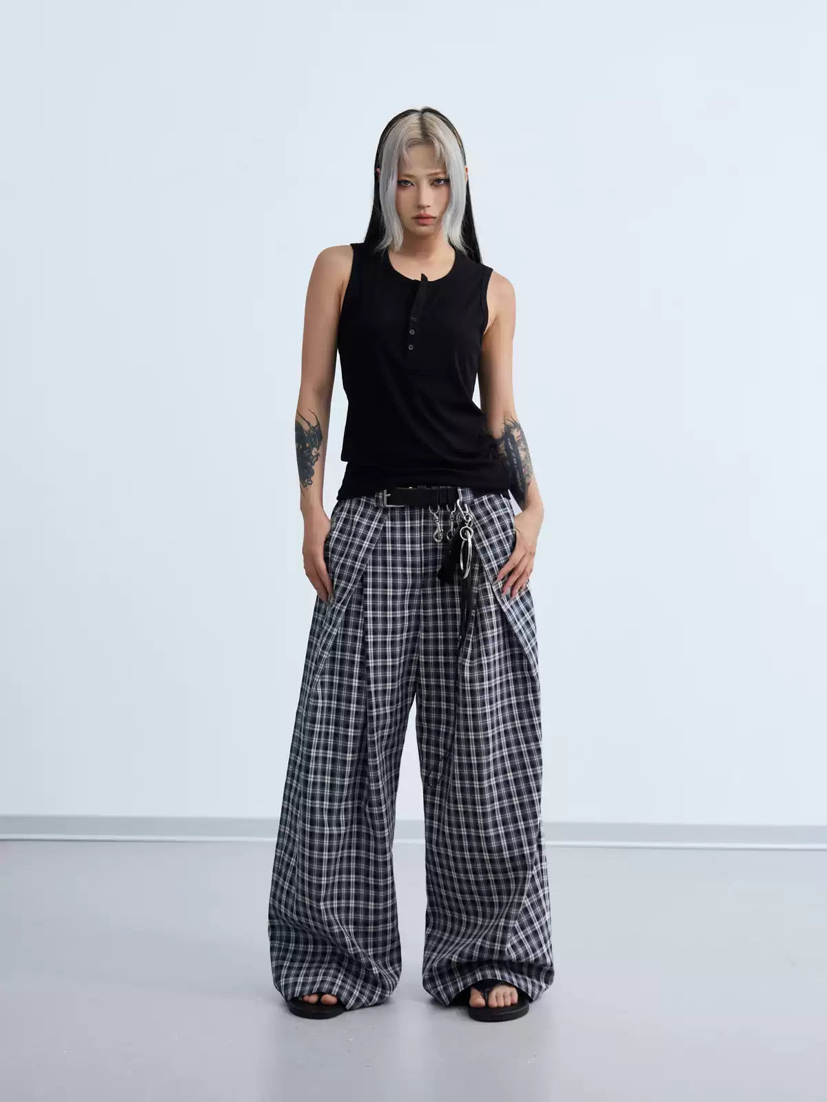 Checked wide-leg casual pants