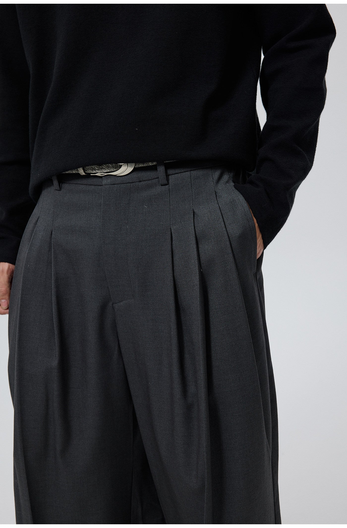 Wrinkle-Resistant Pleated Casual Pants