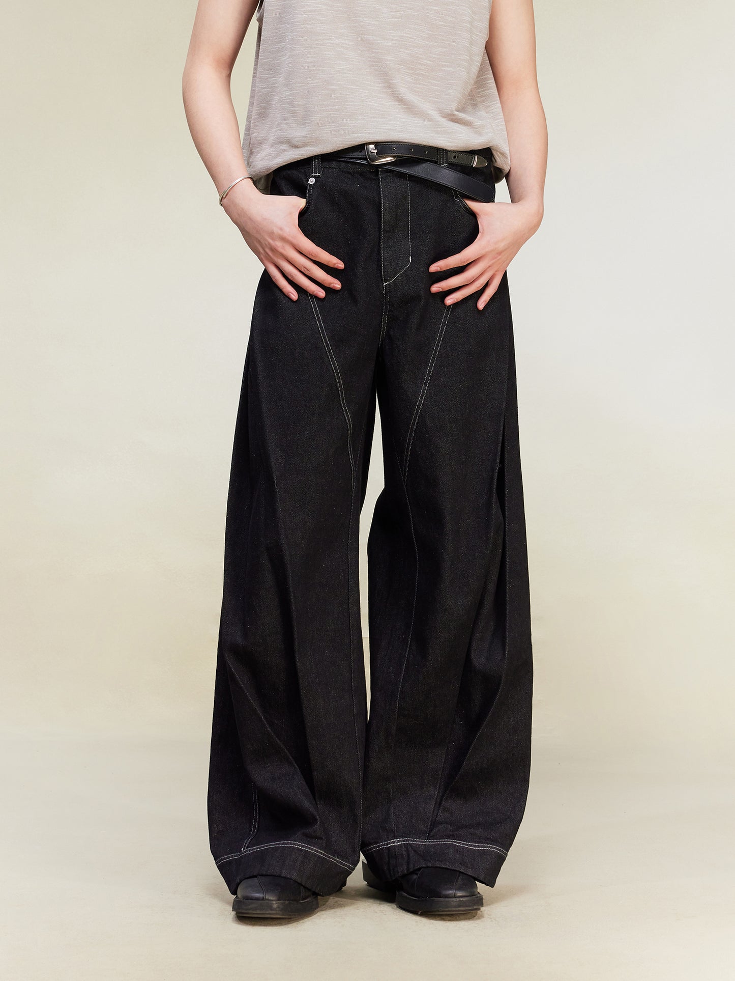 Pleated Topstitch Denim Pants